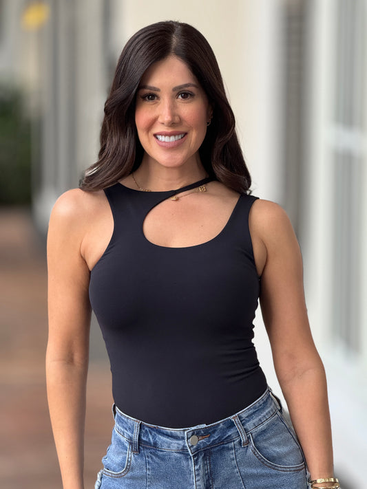 Asymmetric Basic Black Top