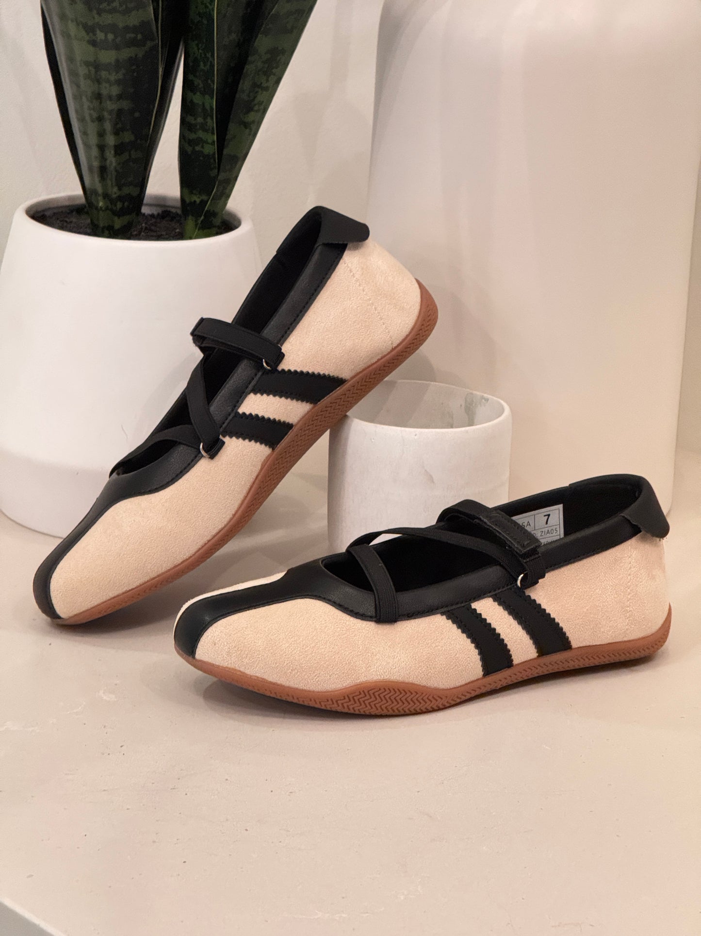 Zia Beige/Black Ballet Sport Shoes