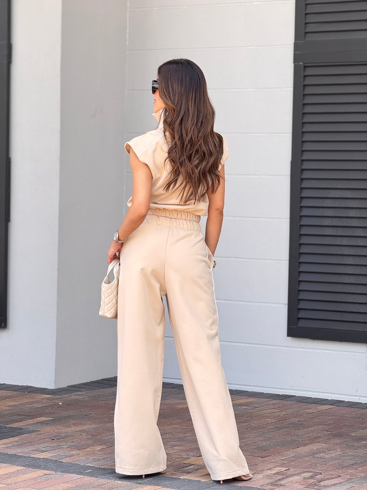 Voguish Beige Modern Sport Set