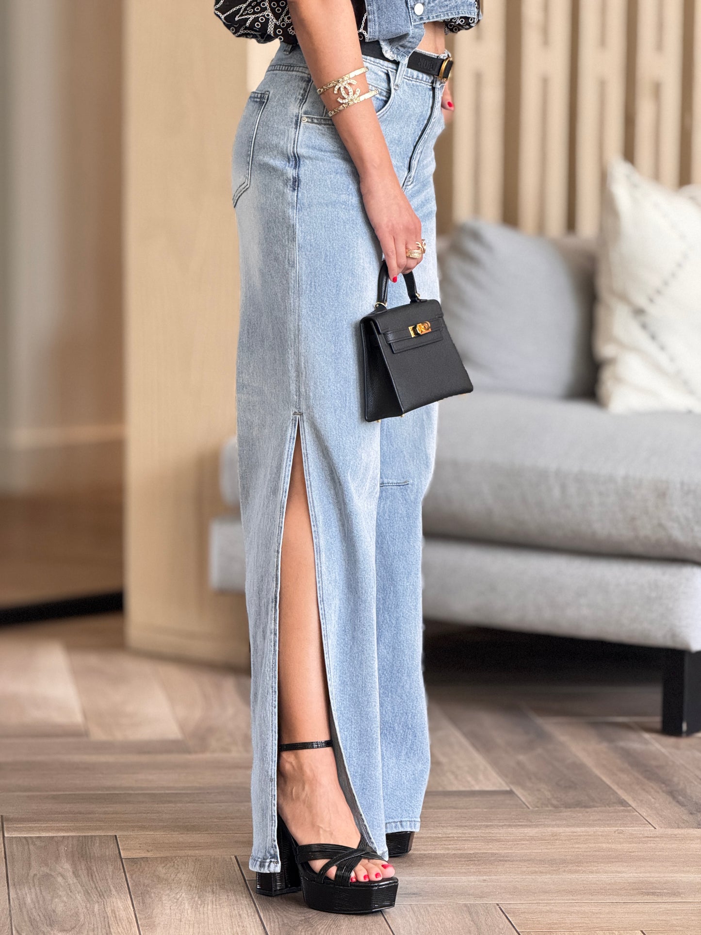 Perky Light Wash Barrel Jeans