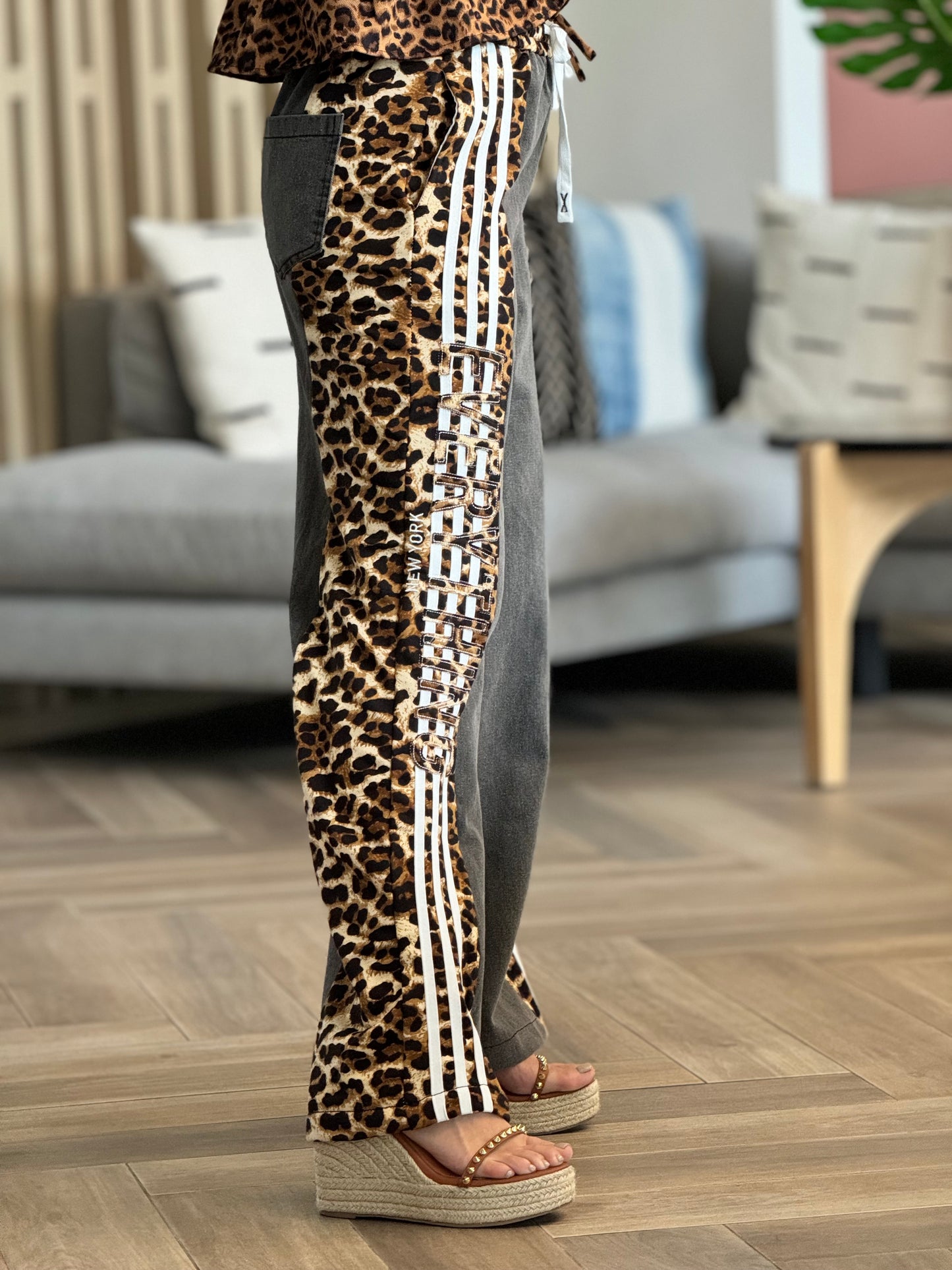 Angelica Leopard Lines Pants