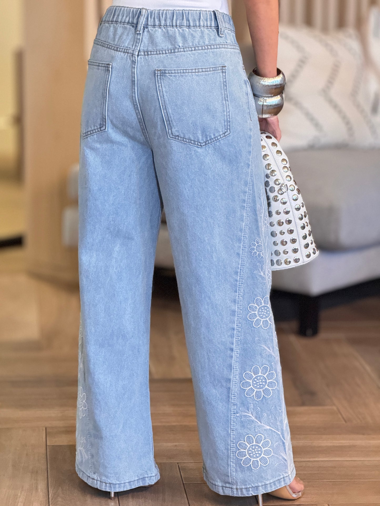 Aaron Denim/White Stitches Wide Jeans