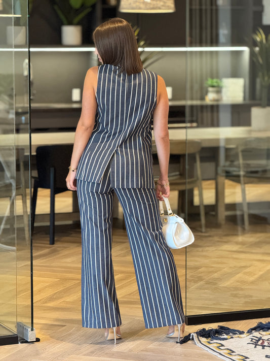 Ovianca Blue Lines Vest Set