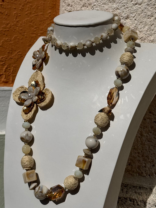 Hawaii 3D flower Raffia Neacklace