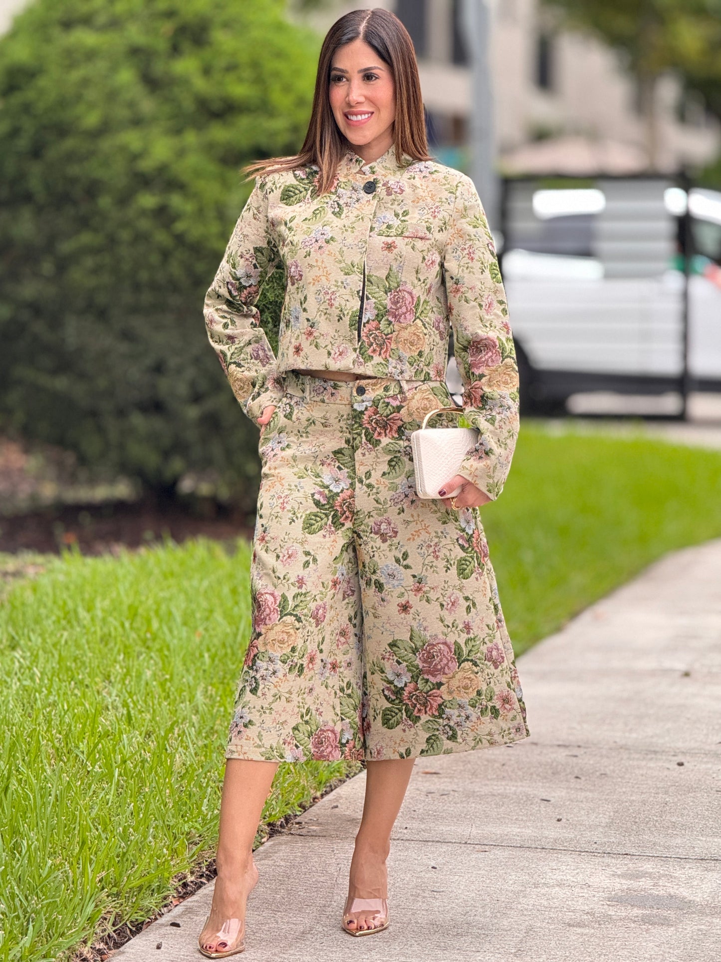 6319 Lumi Vintage Floral Set