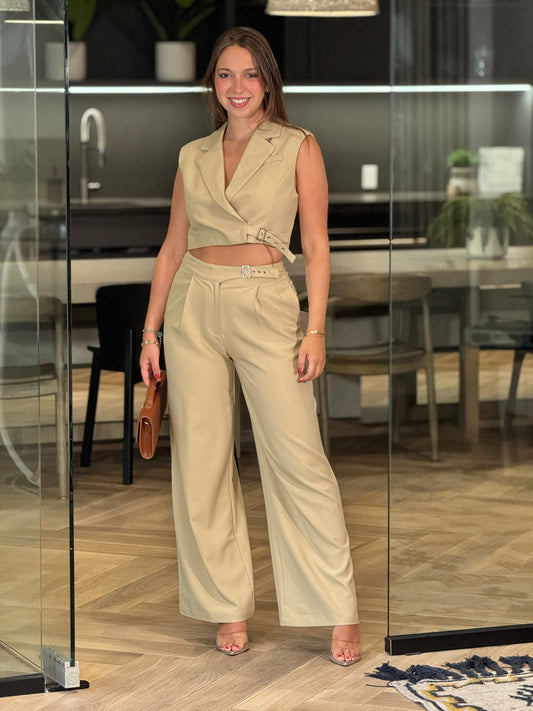 Editte Beige Belts Vest Set