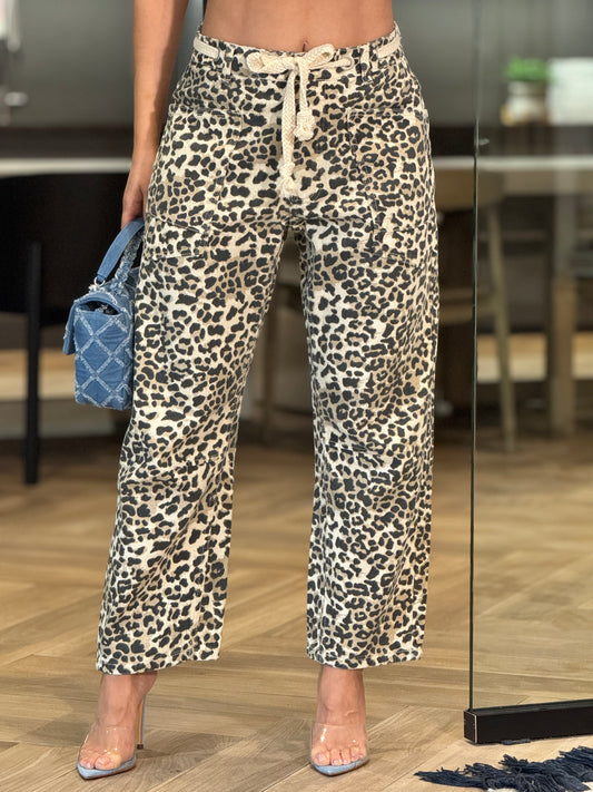 Aaron Leopard Barrel Jeans