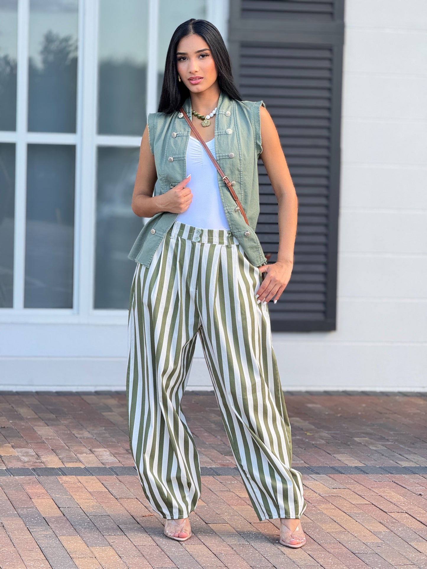Nyla Green Napoleón Vest Top