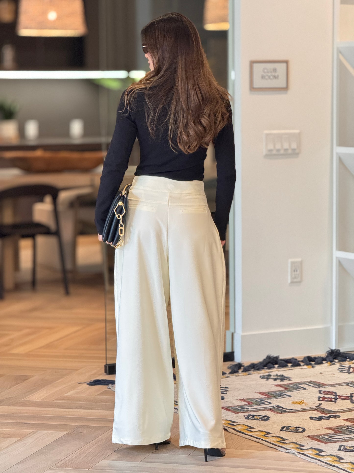 Eos Black Sleeve Napo Top