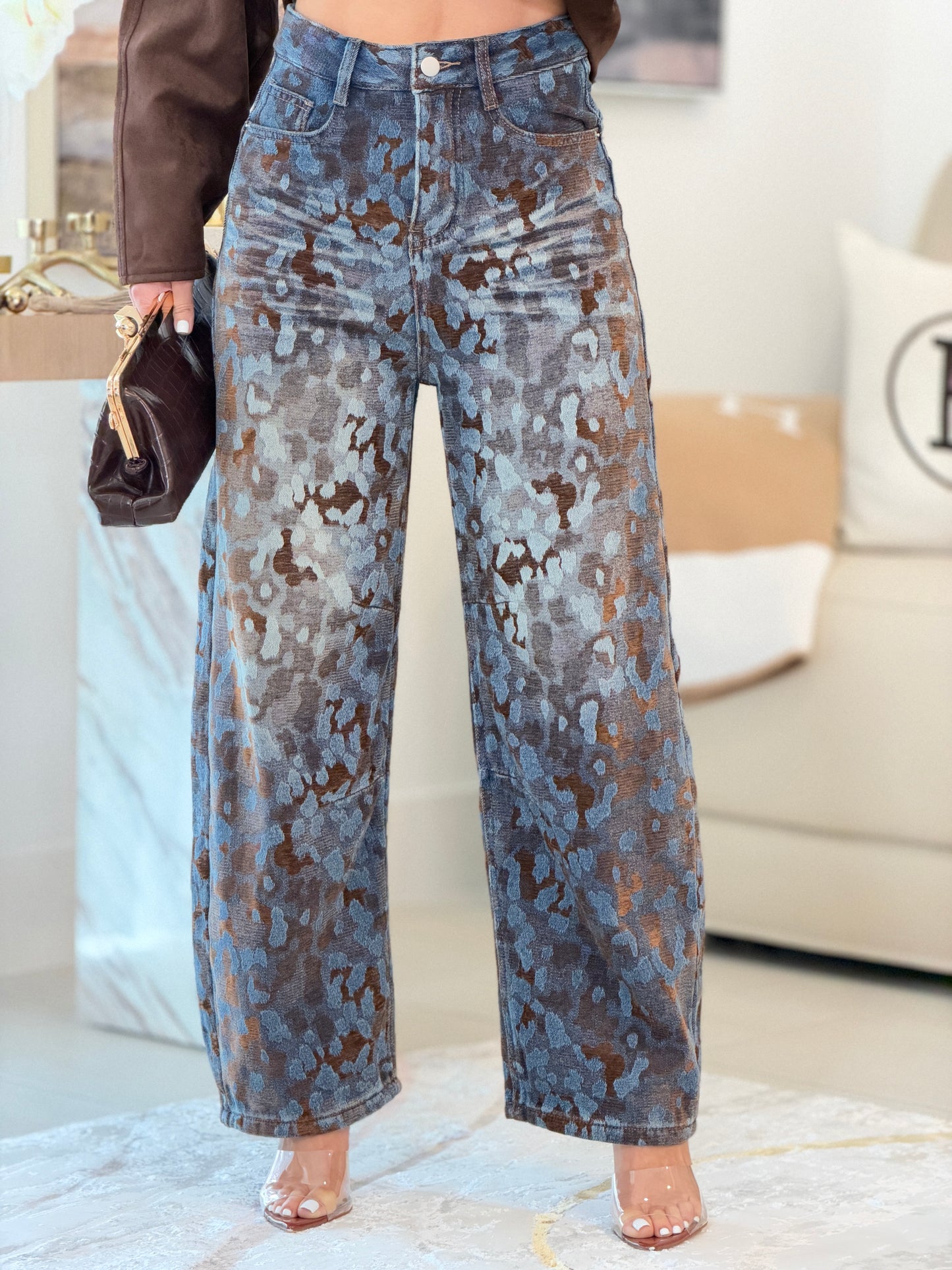 2967 Denim/Brown Leo Jeans