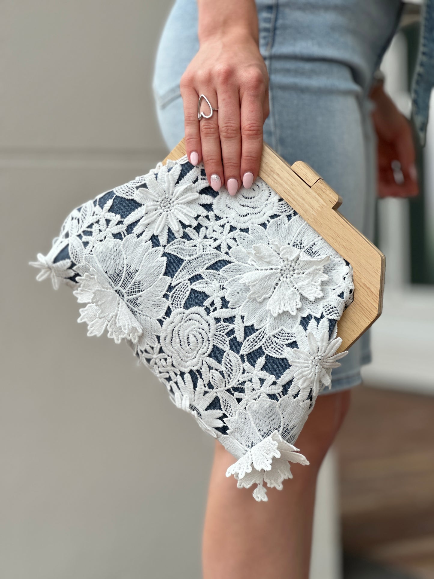 Miranda White 3D Flower Bag