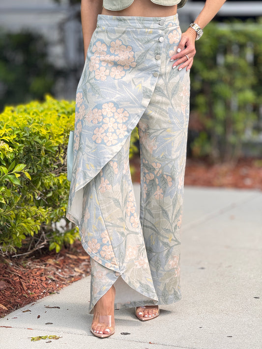 Erika Peach/Denim Floral Flap Jeans