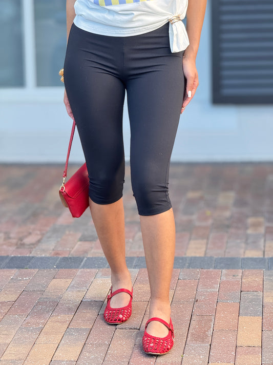 Salty Black Cotton Capri Pants