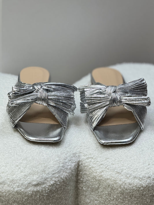 Buzz Silver Flats