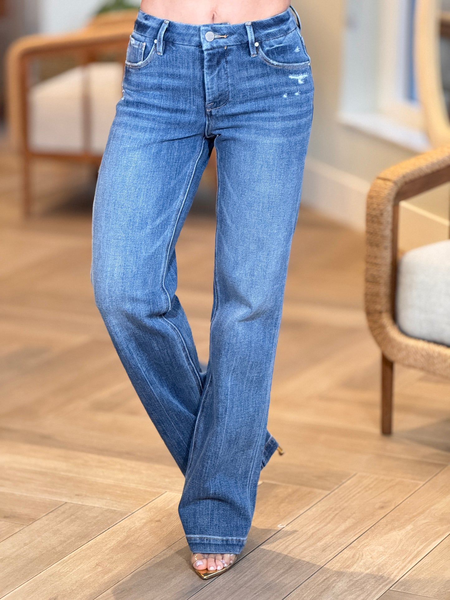 Risen Denim Straight Legs Jeans