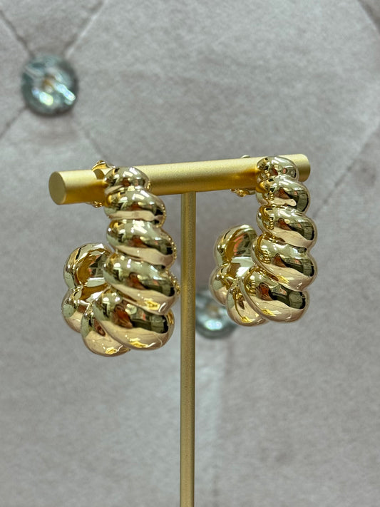 Croissant 18k Gold Earrings