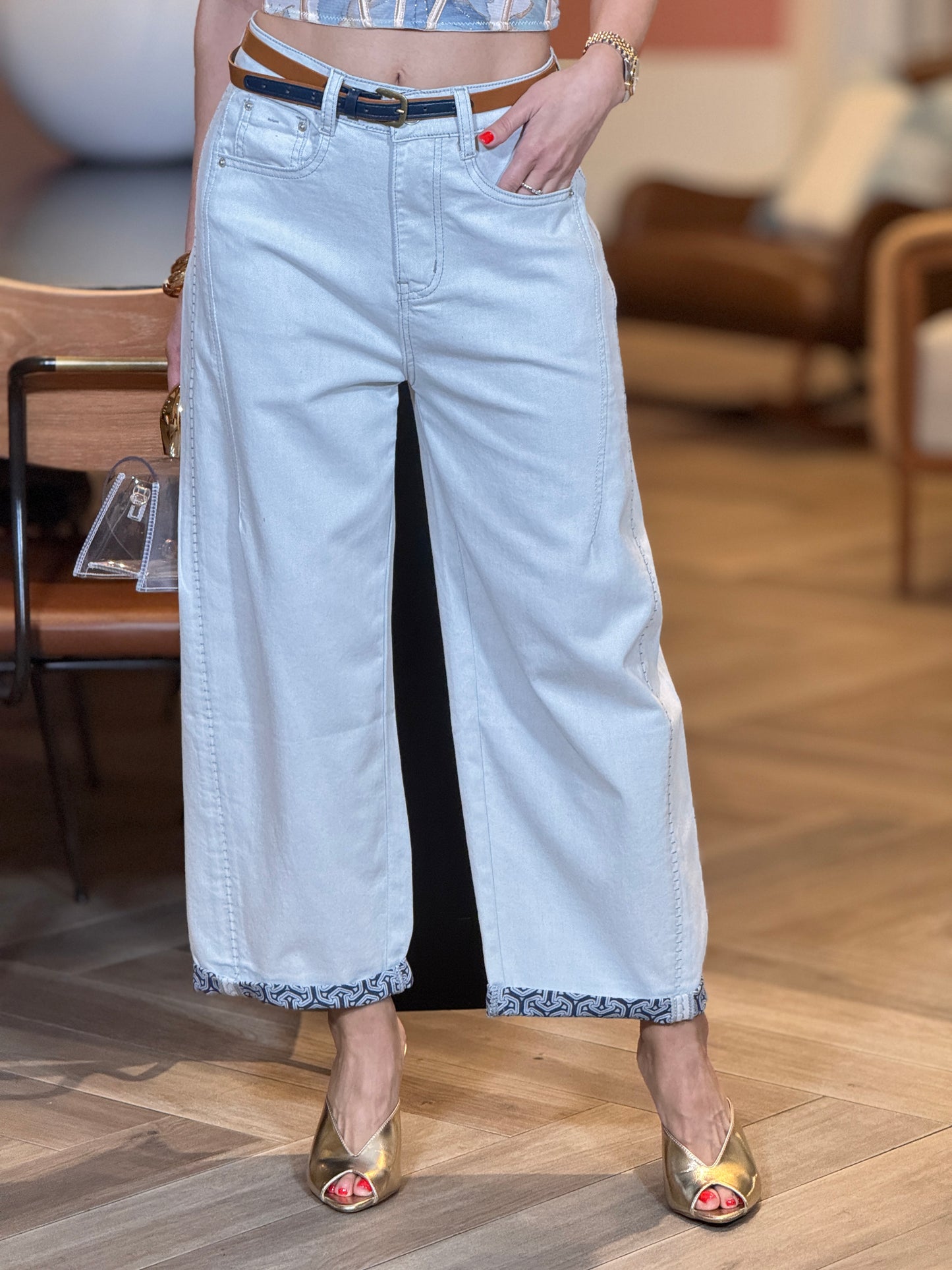 Gyna Gray Denim Belt Barrel Jeans