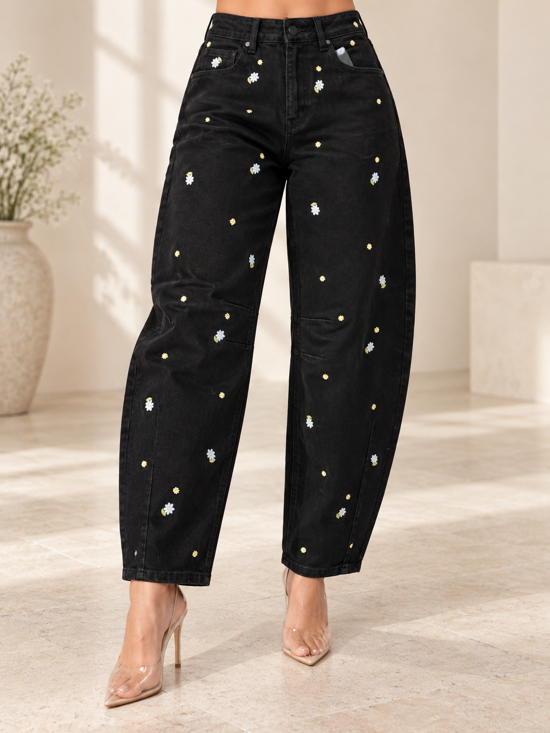 Risen Dark Daisy Embroidery Jeans