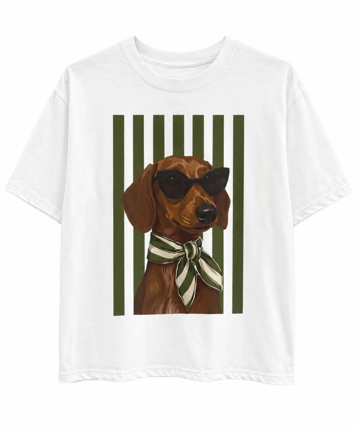 Nyla Doggy Sunglasses Green lines T-Shirt