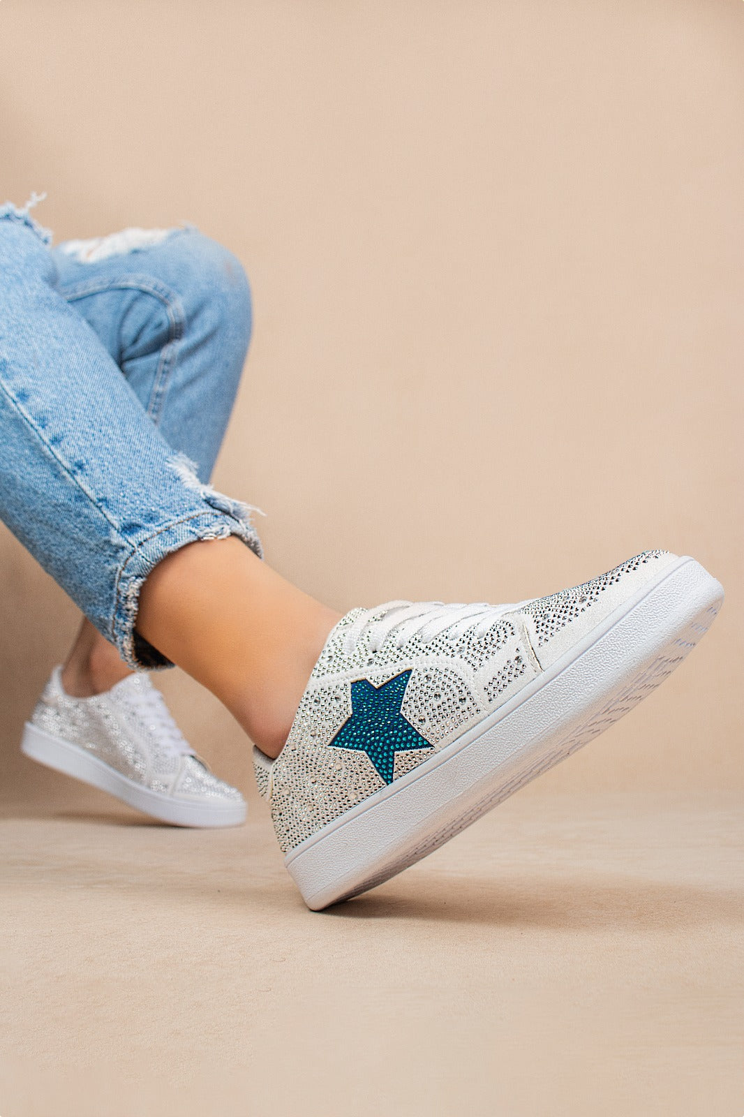 Ninoska Star white Shoes